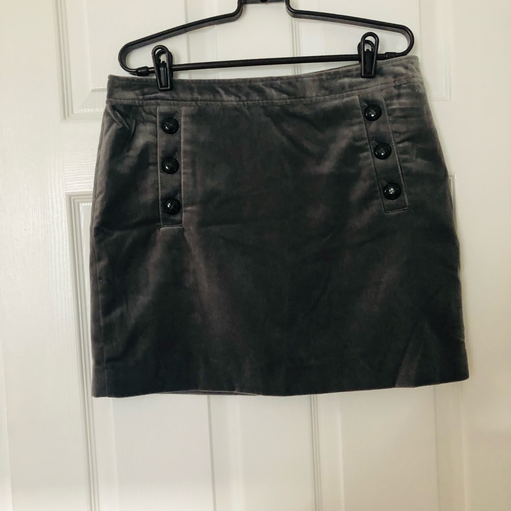 Banana Republic Skirt Color Grey. Size12.